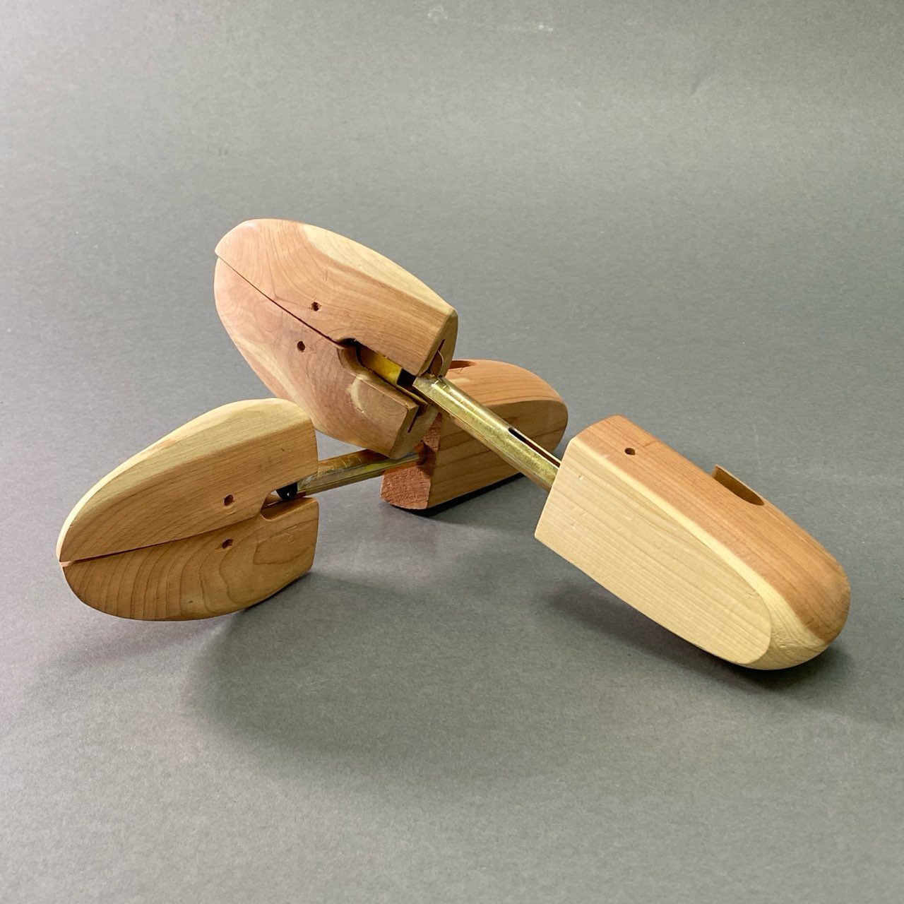 1e16② Alden オールデン ウッドシューツリー M 茶系 木製 シューズキーパー ビジネス 革靴
