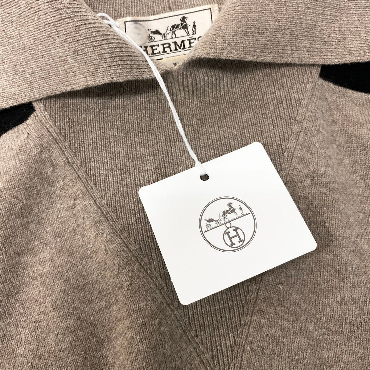43j16 【未使用】 HERMES エルメス ロングスリーブ 襟付き ニットセーター サイズXL マルチカラー ウール100％ メンズu02t