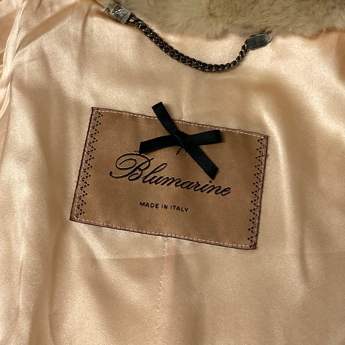 j29 【美品】Blumarine 毛皮コート ラビットファーコート アウター イタリア製 38サイズ ベージュ レディース 女性用u02t