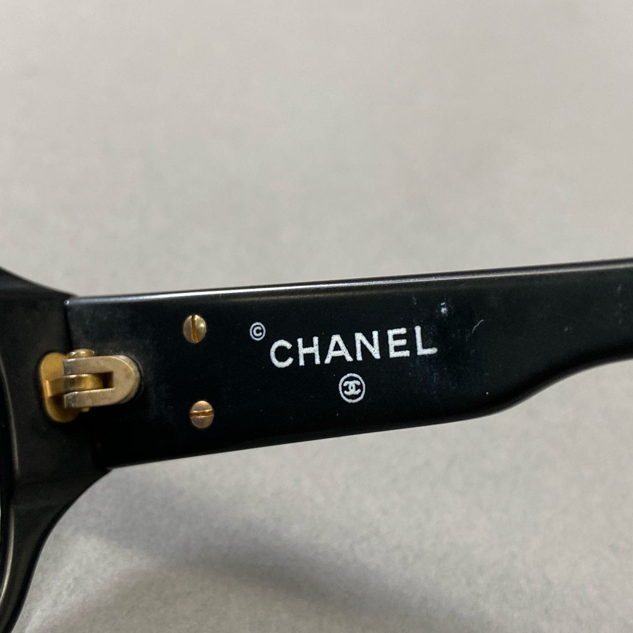 j3 CHANEL シャネル ココマーク サングラス ブラック ゴールド 眼鏡 メガネ アイウェア 保存袋付t18r