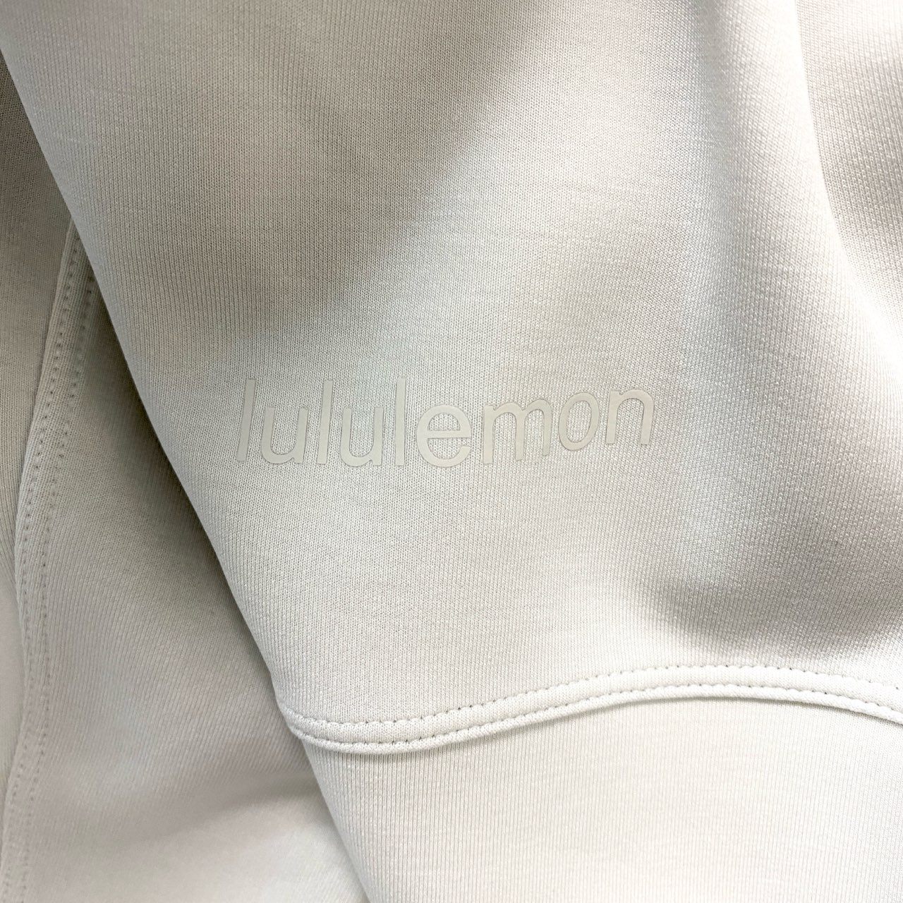 38c3 lululemon ルルレモン ロングスリーブ プルオーバー トップス トレーニングウェア レディース 女性服 サイズ10 170/96A ホワイト系u02t