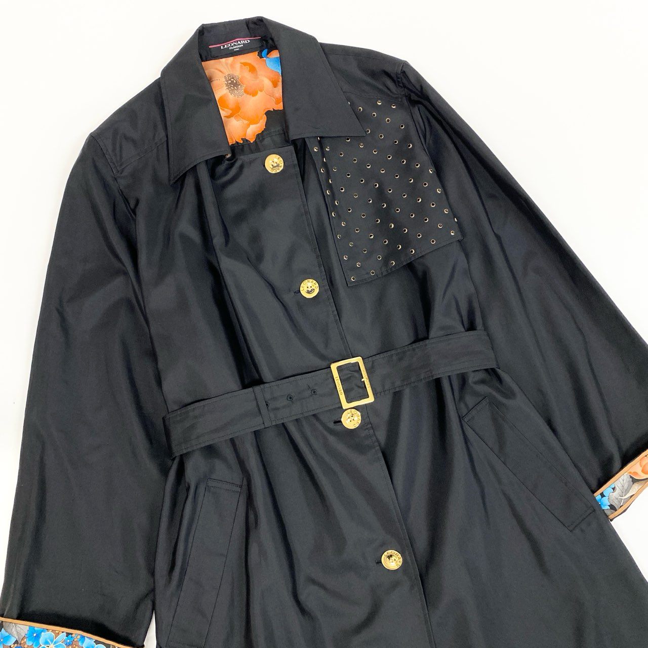 31b11【美品】LEONARD レオナール トレンチコート 美しい花柄プリント ラインストーン 金ボタン 0388450 13Rサイズ ブラック コットン100％ レディース 女性用u02t