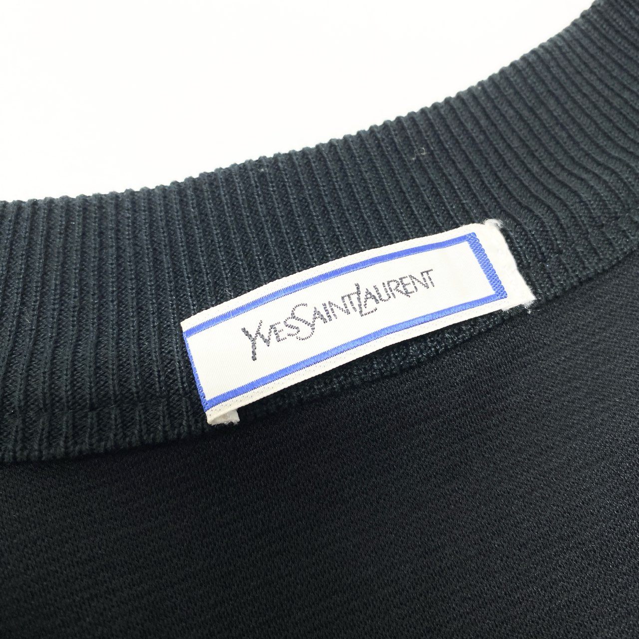 82a29 Vintage Yves Saint Laurent ヴィンテージ イヴサンローラン YSL カサンドラロゴ ビジュー 金ボタン カーディガン 羽織 Cassandre Logo Cardigan Gold Buttons M ブラック コットン レディースo07t