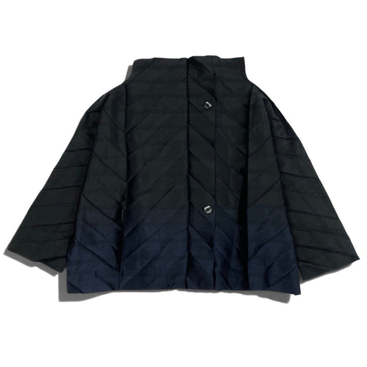 Ai3 ISSEY MIYAKE イッセイミヤケ 13SS プリーツ ジャガード加工 ジャケット 長袖シャツ サイズ2 ブラック ネイビー レディースo07t
