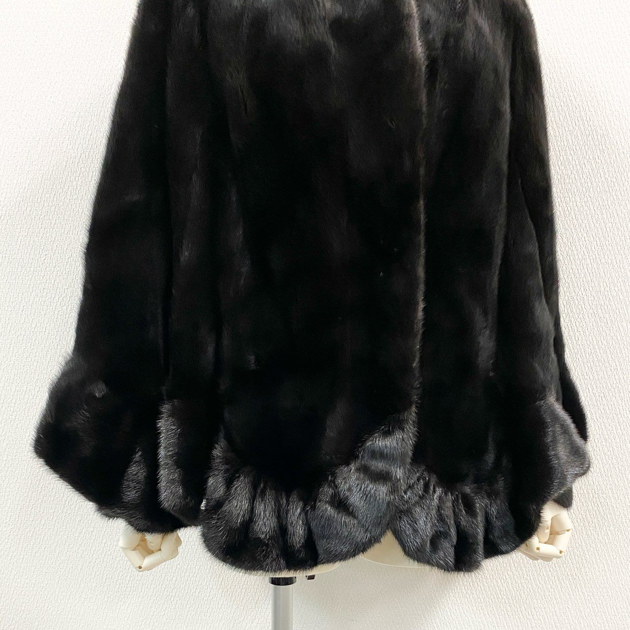 52k19 SAGA MINK サガミンク 銀サガ マホガニーミンク 裾フリル ケープ ポンチョ ダークブラウン 最高級本毛皮 MINK FUR コート 艶◎ 毛並み◎t18r