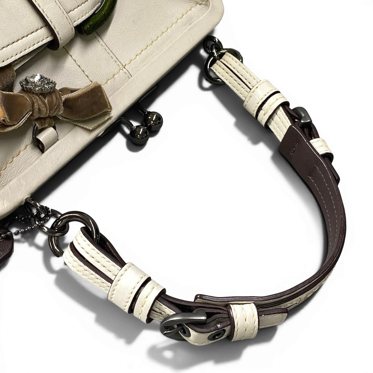 f12 COACH コーチ がま口 ソーホー ハンドバッグ Vintage Soho Buckle Hand Bag C05S / 8A12 ホワイトt18r