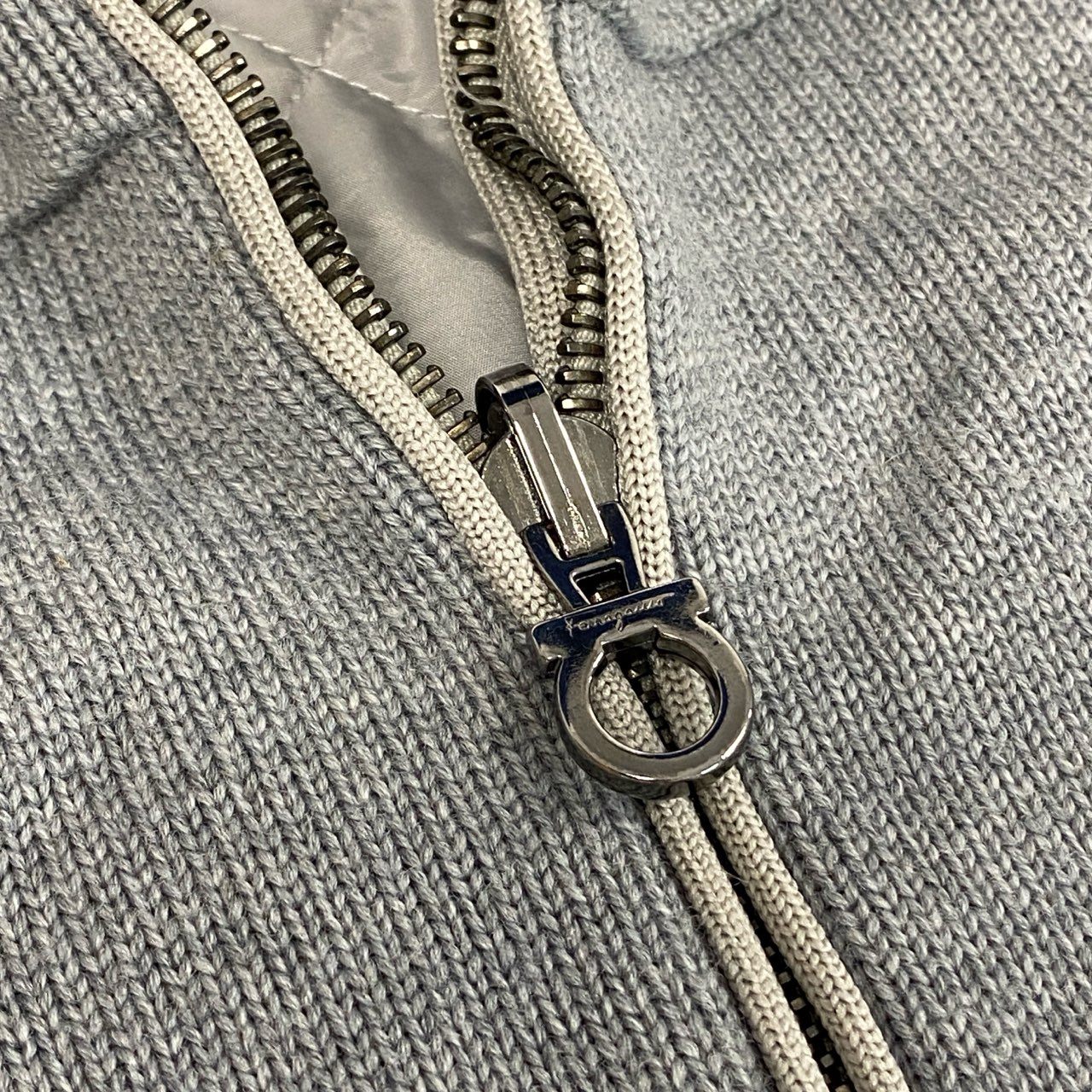 76k21 Salvatore Feraggamo サルヴァトーレフェラガモ リバーシブル ニットジャケット 中綿ブルゾン 2way イタリア製 ガンチーニジップ メンズ 紳士服 L グレーu02t