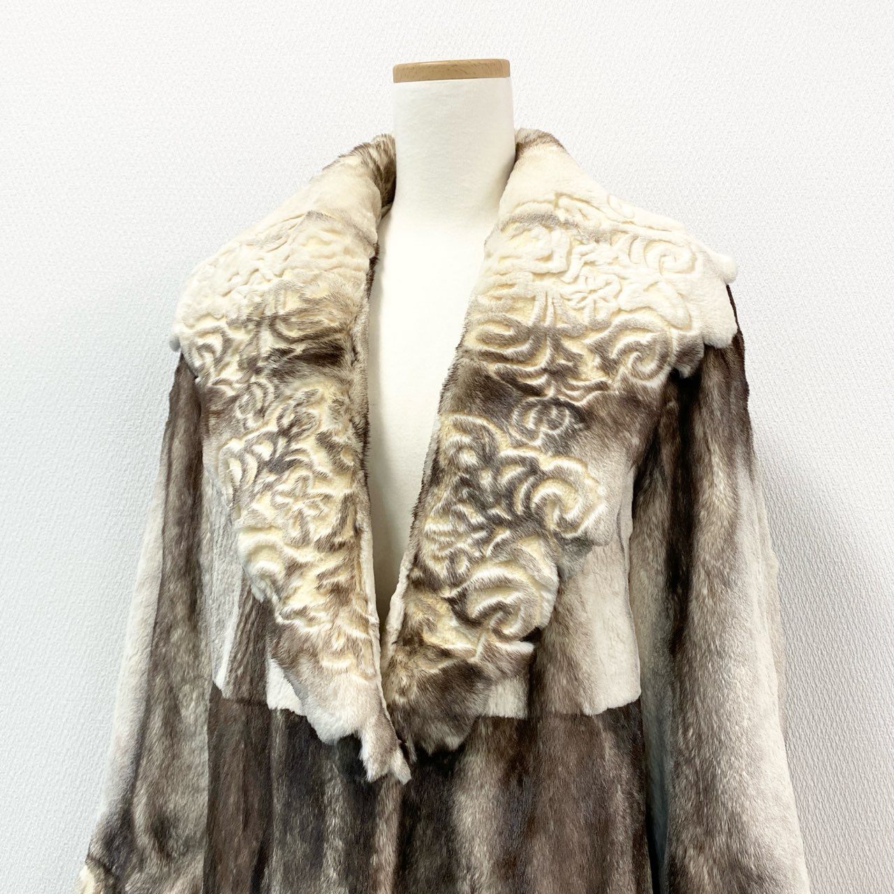 48k2《超希少》 Pellicce Moda ペリーチェモーダ クロスミンク カービングデザイン 超ロングコート 135cm 最高級本毛皮 CROSS MINK FURt18r