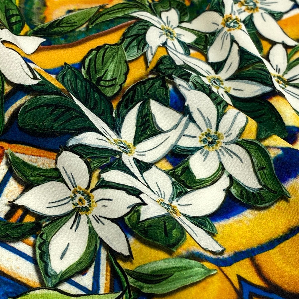 g13 【極美品】DOLCE＆GABBANA ドルチェアンドガッバーナ シルクスカート マヨルカ花柄 膝丈 イタリア製 38サイズ マルチカラー レディース 女性用u02t