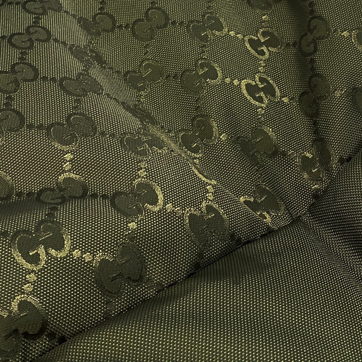j26 【極美品】GUCCI ダウンジャケット GGジャガード アウター イタリア製 46サイズ カーキ ポリエステル100％ レディース 女性用k02i
