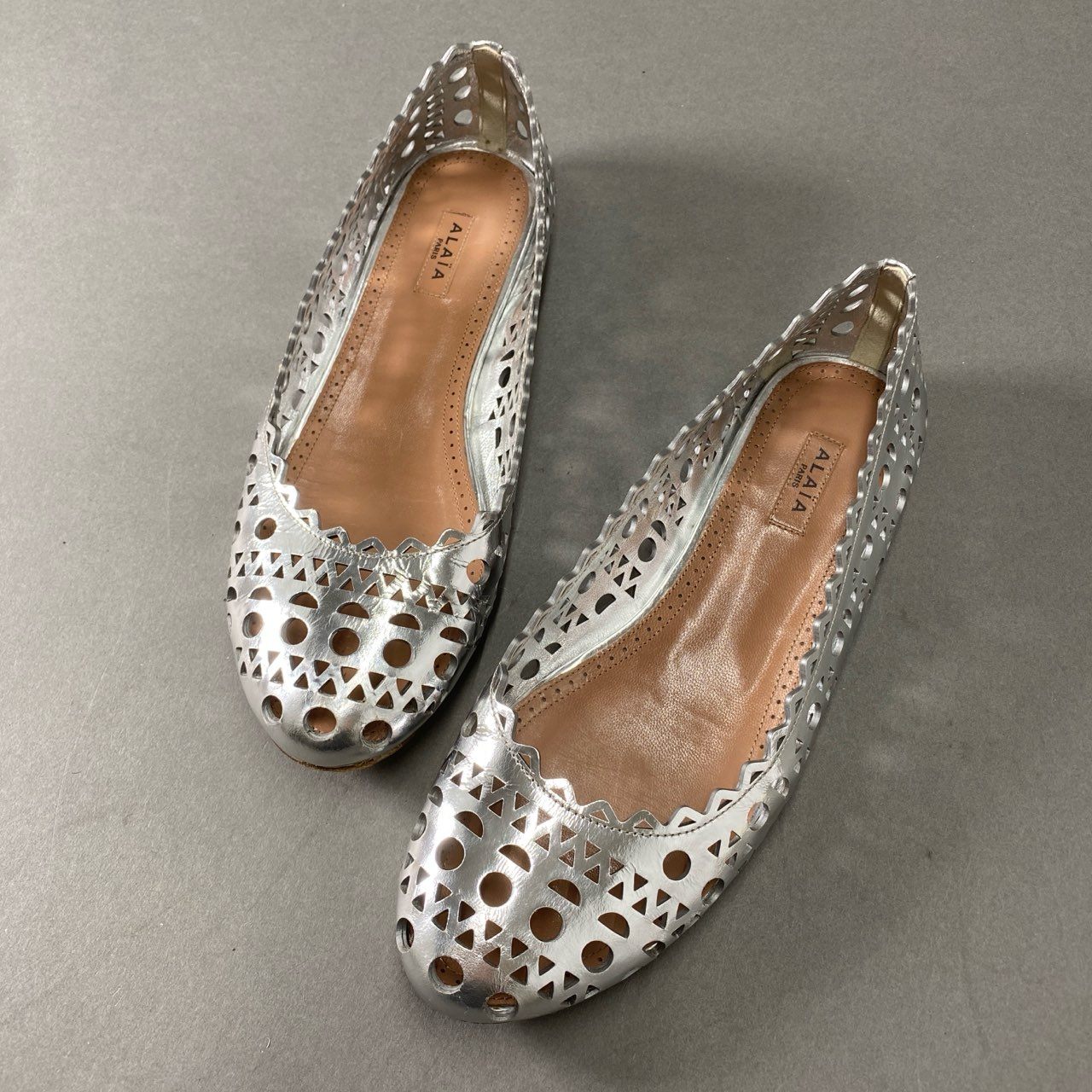 3f17 ALAIA アライア レザーカット バレリーナシューズ フラット 37 メタリック シルバー イタリア製