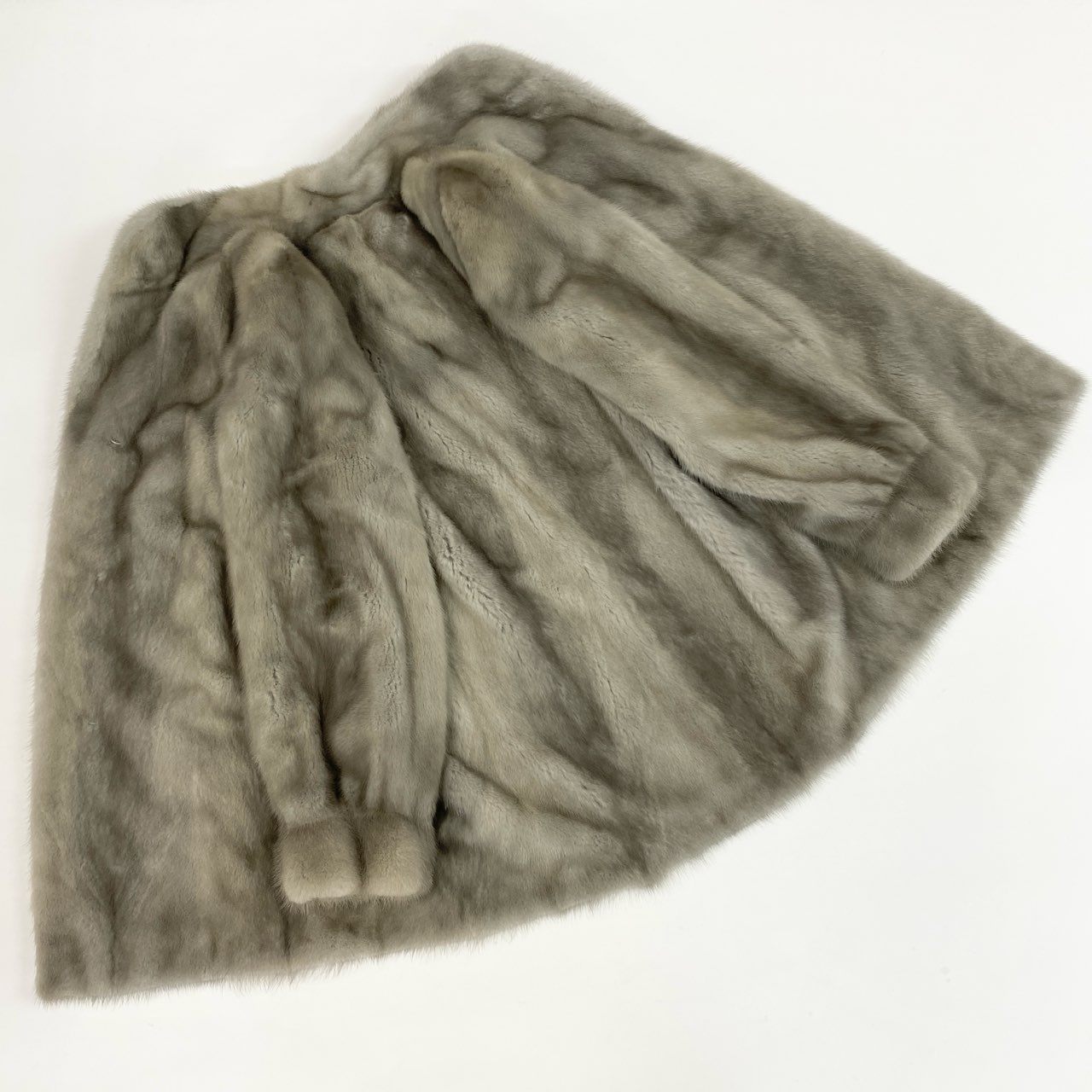 49L4 SAGA MINK サガミンク 銀サガ サファイアミンク セミロングコート サイズF シルバー グレー 最高級本毛皮 MINK FUR リアルファーt18r