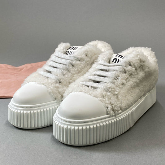 2i18 miu miu ミュウミュウ ロゴ入り ボア シアリング スニーカー レースアップ サイズ39 クリーム レディースk02i
