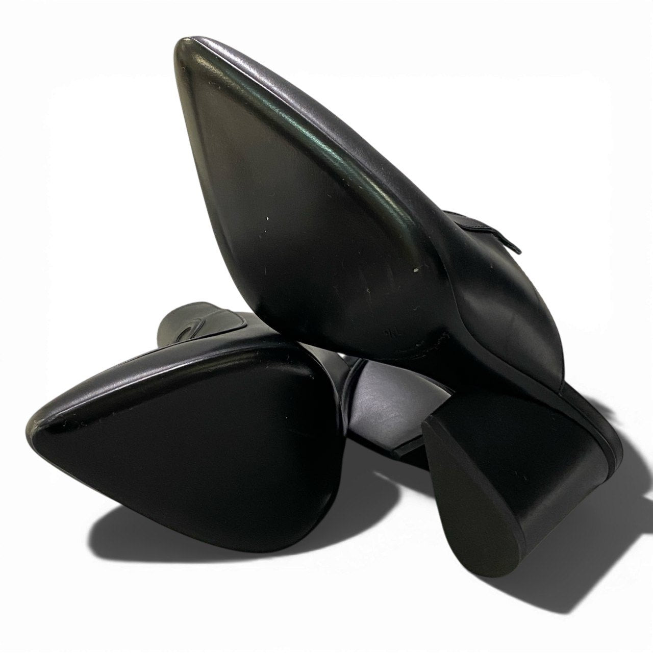 b23 Salvatore Ferragam サルヴァトーレフェラガモ ガンチーニ ミュール ポインテッドトゥ チャンキーヒール ワンポイントロゴ レディース 女性靴 イタリア製 7 1/2 ブラック レザーu02t