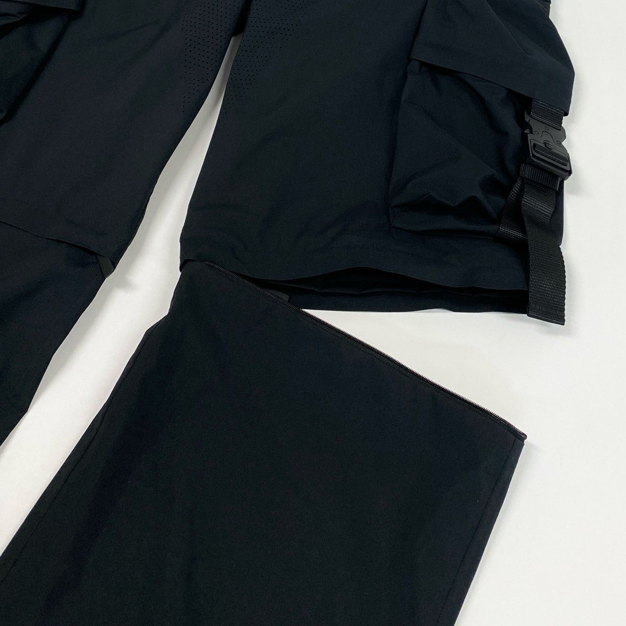 Mb16《美品》 PRADA プラダ テクニカルファブリック モジュラーパンツ カーゴパンツ テック ロゴテープ SPH251 M ブラック ポリエステル メンズu02t