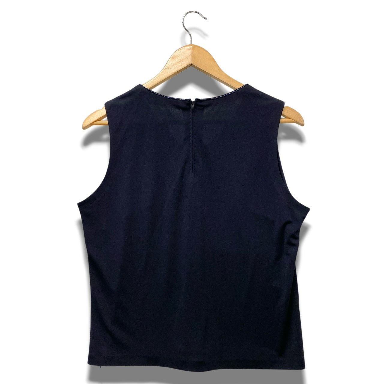 9b18 【美品】LEONARD レオナール ノースリーブブラウス Vネックカットソー トップス ブランドロゴ刺繍 ビーズ 0149550 LLサイズ ネイビー カンカン素材 レディースu02t