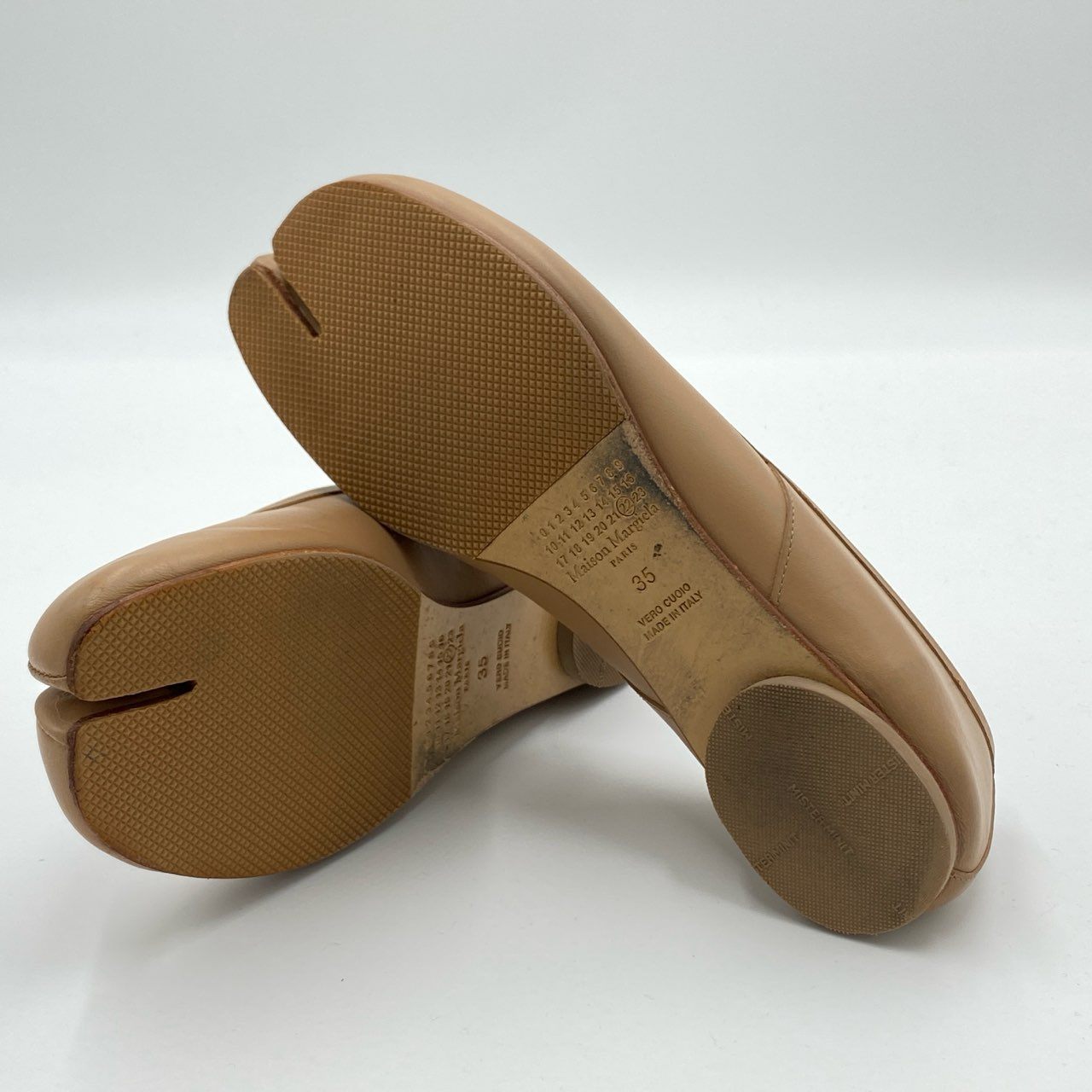 2h3《美品》 Maison Margiela メゾンマルジェラ 足袋 タビ バレリーナ バレエシューズ 35 ベージュ レザー フラット 女性靴t18r