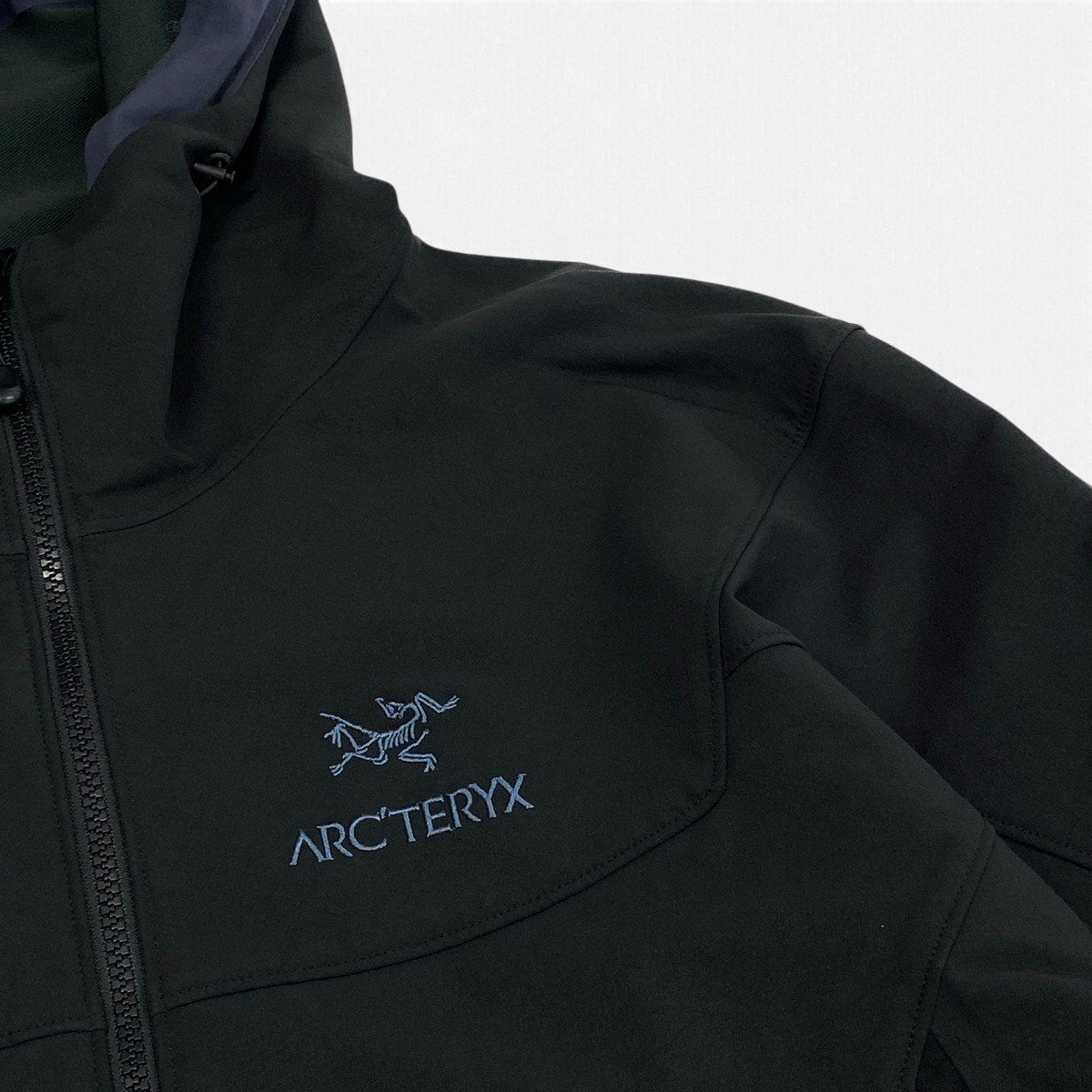 26j8 ARC’TERYX アークテリクス マウンテンパーカー ジップアップフーディー 胸元ロゴ刺繍  Lサイズ ブラック メンズ 男性用u02t