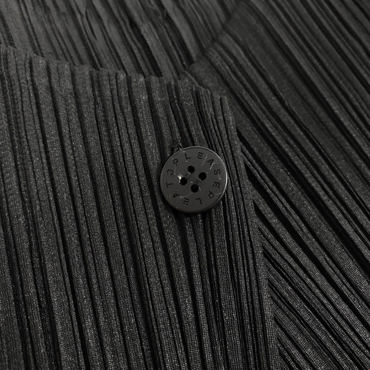 26a26 PLEATS PLEASE プリーツプリーズ イッセイミヤケ 薄手カーディガン プリーツ ショート丈  PP11-J0853 4 ブラック レディース 女性用o07t