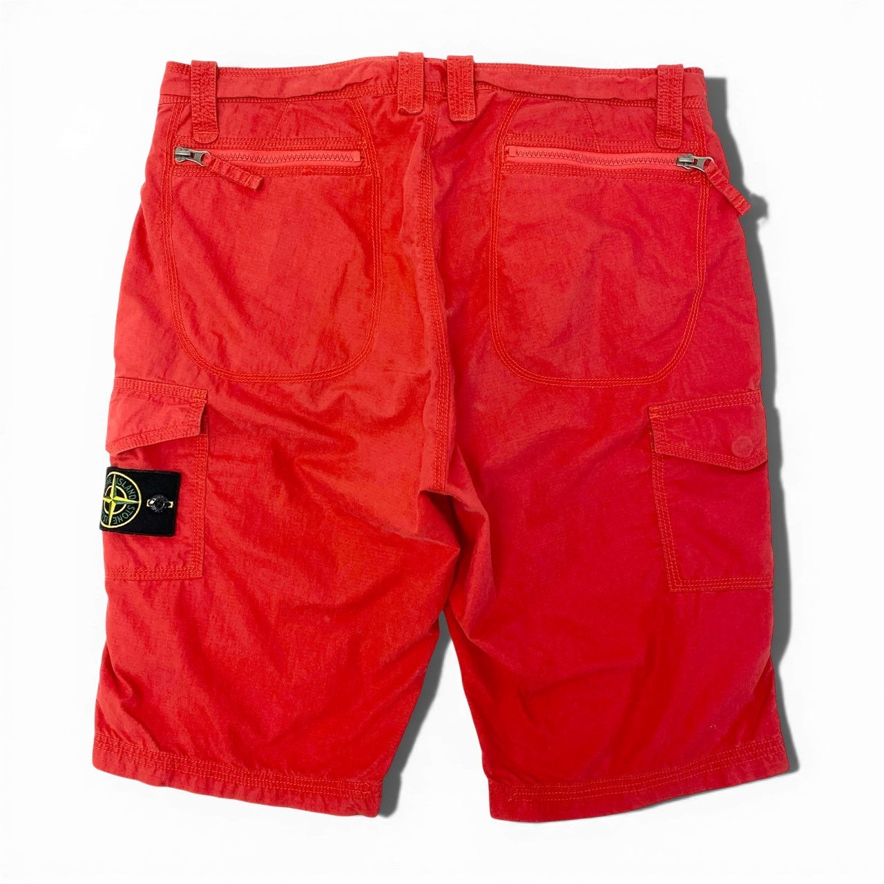 2a29 STONE ISLAND ストーンアイランド ハーフパンツ ナイロンパンツ ボトムス ロゴパッチ XLサイズ レッド ナイロン100％ メンズ 男性用o07t