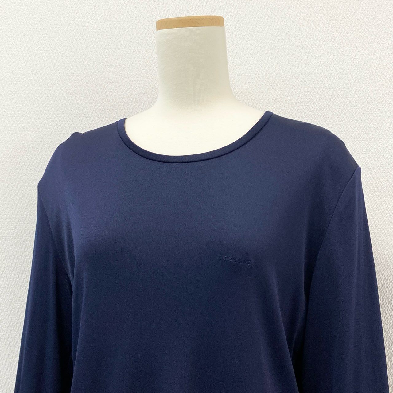 63i18 LEONARD レオナール 日本製 ロゴ刺繍 長袖カットソー ロングスリーブ トップス Mサイズ ネイビー ナイロン レーヨン レディースk02i