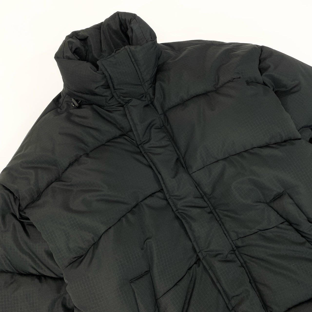 3k28 《タグ付き》 BALENCIAGA バレンシアガ バックロゴ リップストップ パファージャケット アウター 20AW 621982 44 ブラック メンズu02t