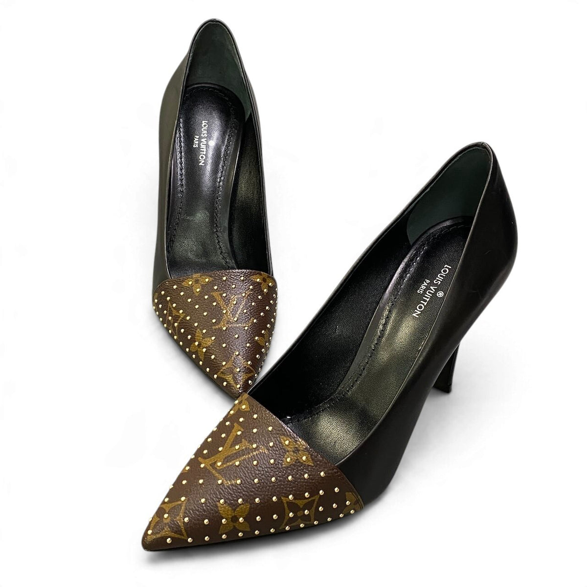 j15 【美品】LOUIS VUITTON ルイヴィトン ポインテッドトゥ レザーシューズ LVロゴ スタッズ イタリア製 Mサイズ ブラック ブラウン レザー レディース 女性用u02t