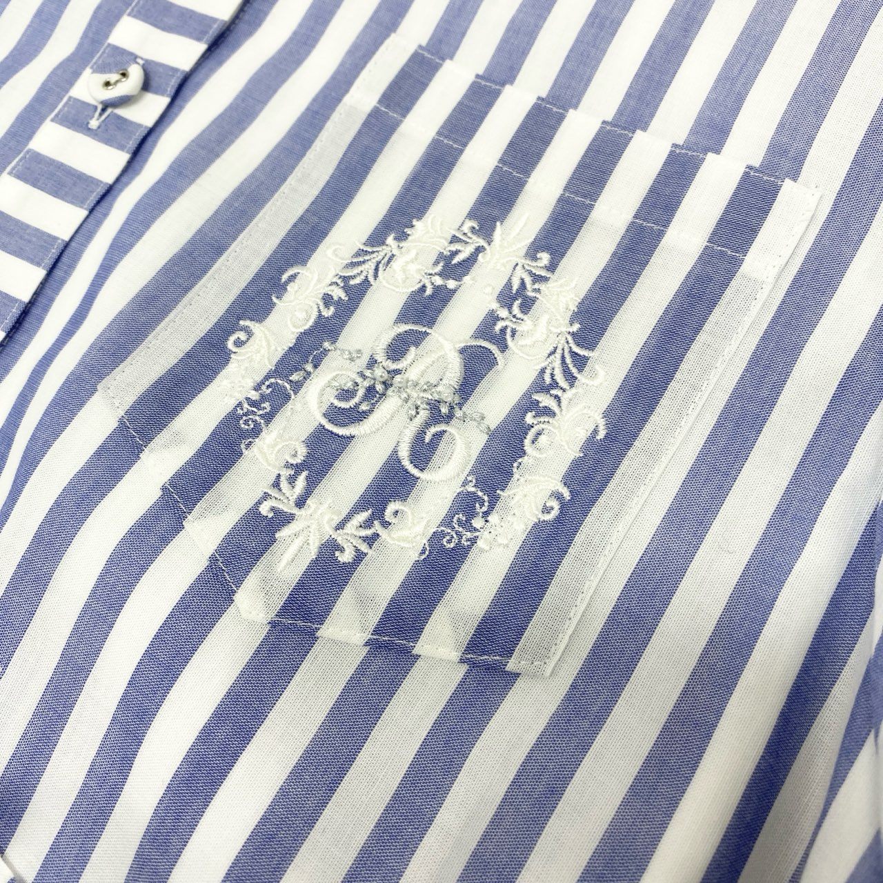 20L2  Rene ルネ TISSUE 半袖シャツワンピース ロングワンピース ストライプ柄 胸元刺繍 ビース装飾 36 ブルー ホワイトu02t