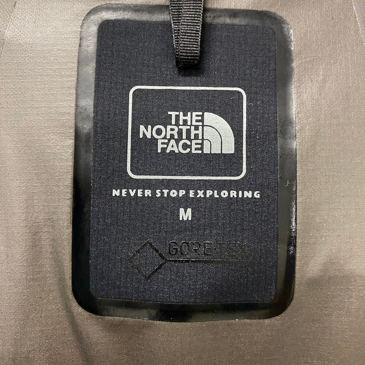 73e15 THE NORTH FACE ザノースフェイス トレイルランニング ジャケット エンデュランスフーディ NP11975 Mサイズ ブラック レッド ナイロン100％ メンズ 男性用t18r