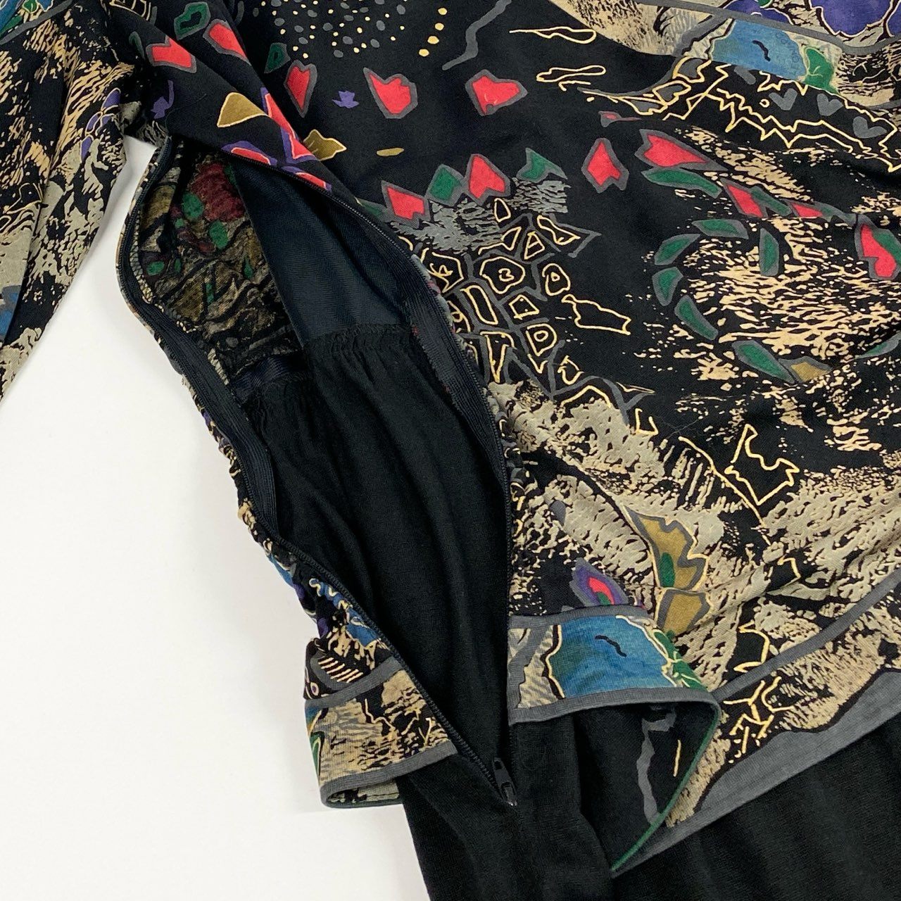 40k26 LEONARD レオナール ドッキングワンピース 長袖ワンピース フロントクロス 花柄モチーフ レディース 女性用 L ブラック ウールシルクo07t