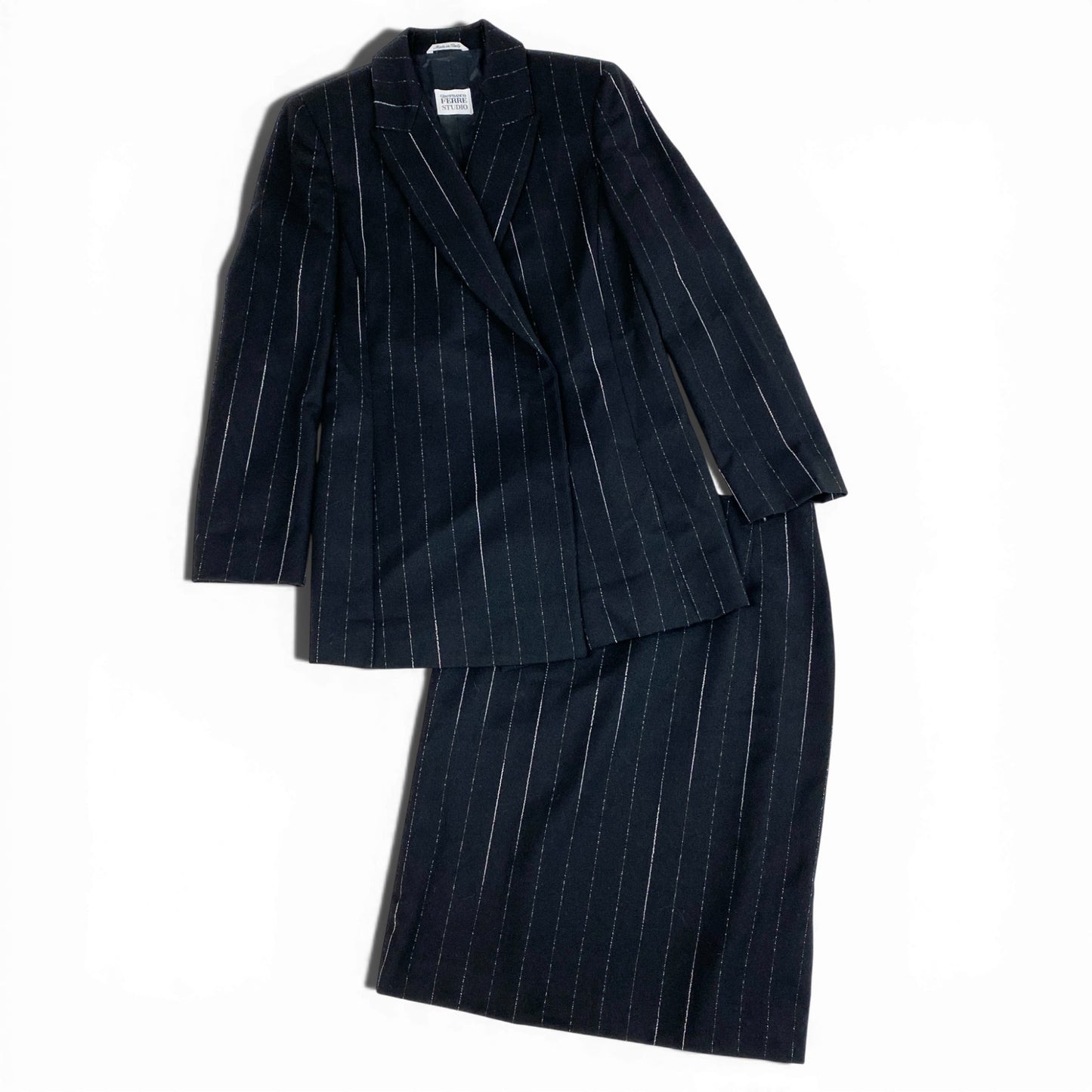 35L19 GIANFRANCO FERRE ジャンフランコフェレ ジャケットスーツ タイトスカート ストライプ柄  I40 ブラック レディース 女性用u02t