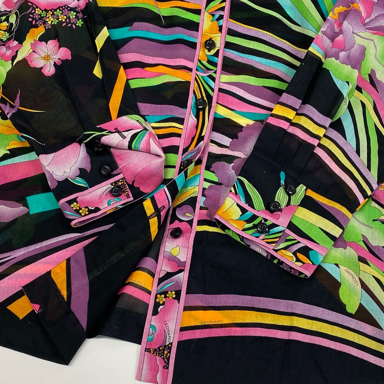 60b22 LEONARD FASHION レオナール シアーシャツ ロングスリーブシャツ 美しい花柄プリント レディース 女性服 13R ブラック マルチカラー コットン100％u02t