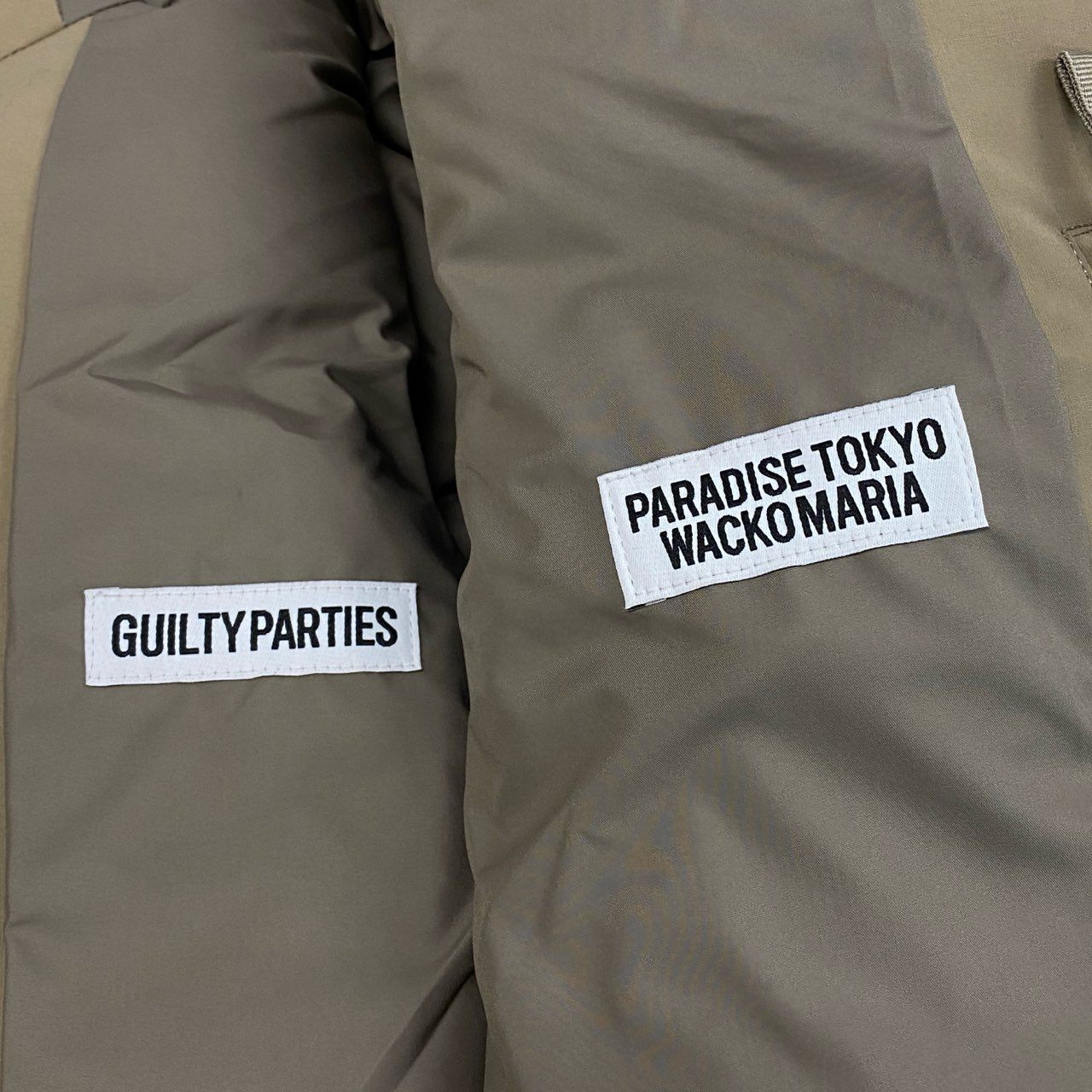 24L22 WACKO MARIA ワコマリア ナイロンダウンジャケット フーディー アウター 日本製 Sサイズ ベージュ メンズ 男性用o07t