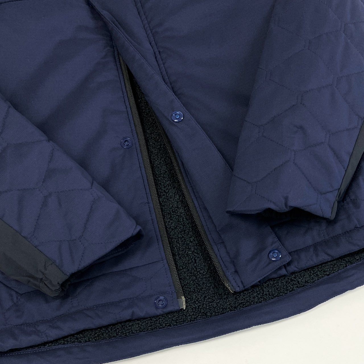49i10-4《未使用品》タグ付 OAKLEY オークリー UNEVEN PUFF JACKET 3.0 中綿2wayジャケット ベスト ゴルフウェア アウター ロゴ刺繍 大きいサイズ FOA402870 2XL ネイビー メンズk02i