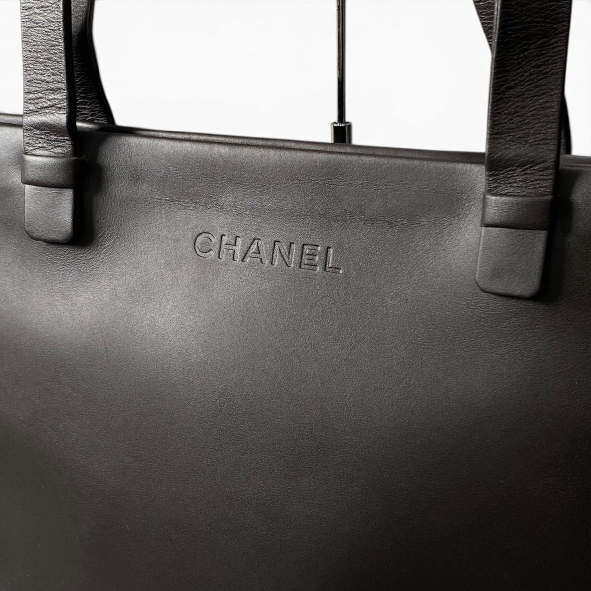 h13《美品》 CHANEL シャネル オールレザー ショルダーバッグ All Leather Shoulder Bag ブラック 鞄 カバンt18r
