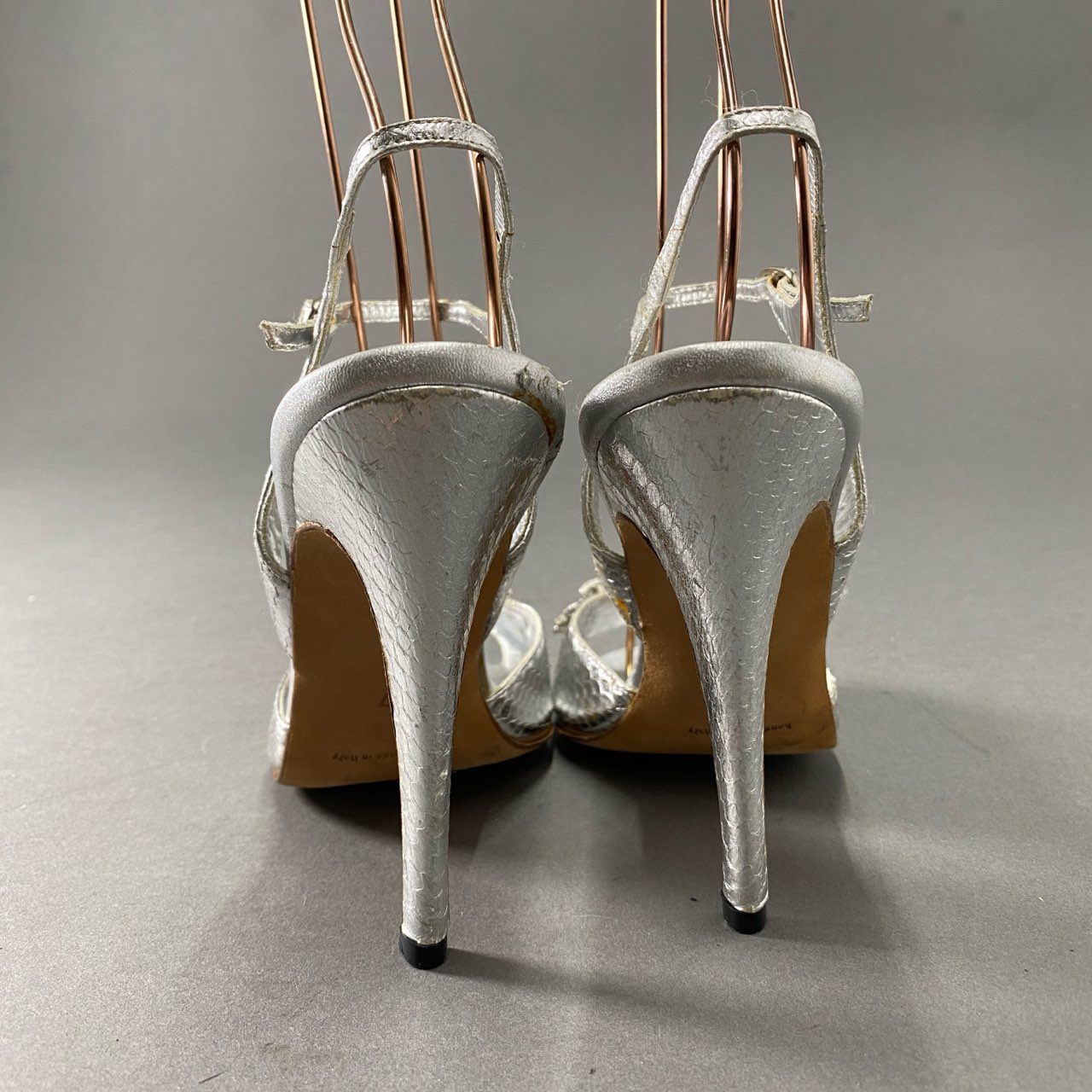 MANOLO BLAHNIK/マノロ ブラニク】 SARDIMU 7cm Heel Sandal