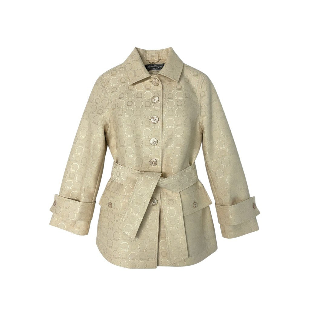 j29 【美品】Salvatore Ferragamo ステンカラーコート ベルト付き ガンチーニ アウター 42サイズ アイボリー レディース 女性用u02t