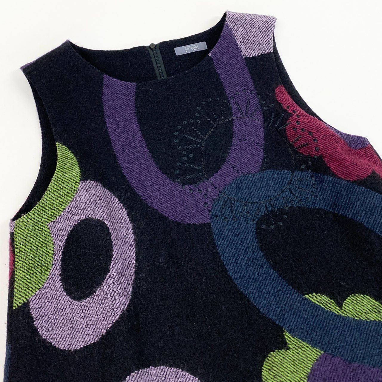 77b27 TOKUKO 1er VOL トクコプルミエヴォル ノースリーブワンピース ウールワンピース 花柄 スパンコール 刺繍 レディース 女性服 サイズ9 ブラックu02t