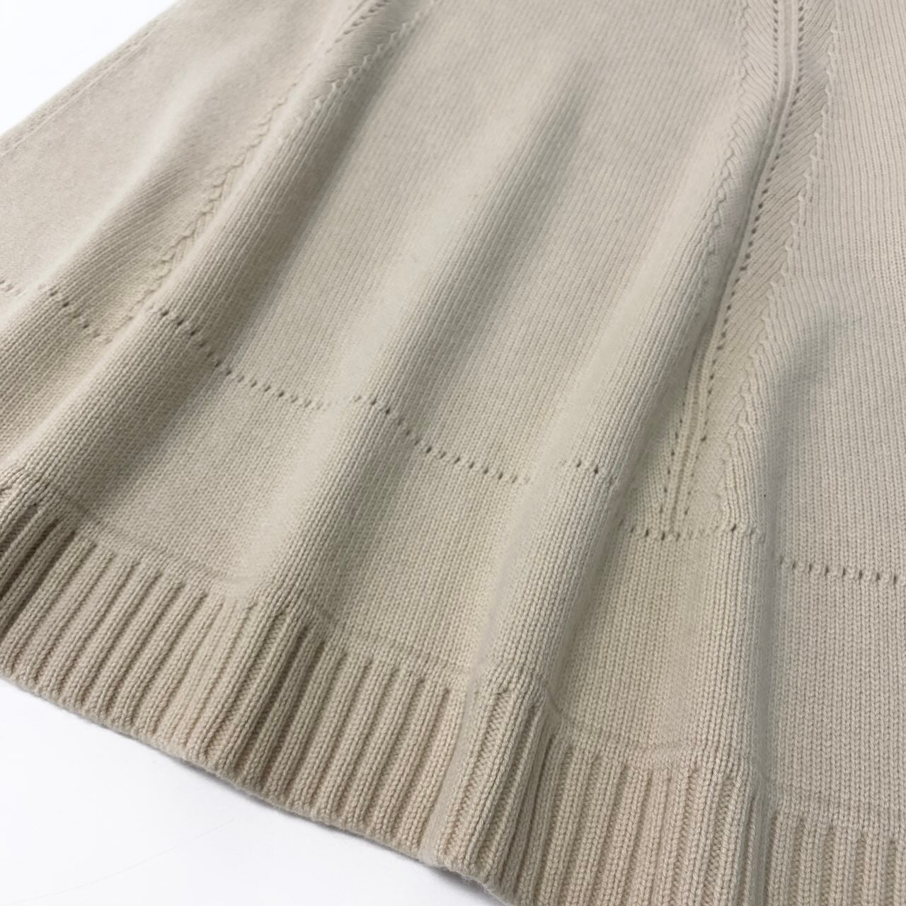 54c19 【タグ付】 FOXEY BOUTIQUE フォクシー カシミヤニット アンサンブル 上下セット ノースリーブワンピース 長袖カーディガン ボレロ レディース 女性服 サイズ40 ライトベージュ カシミア100％u02t