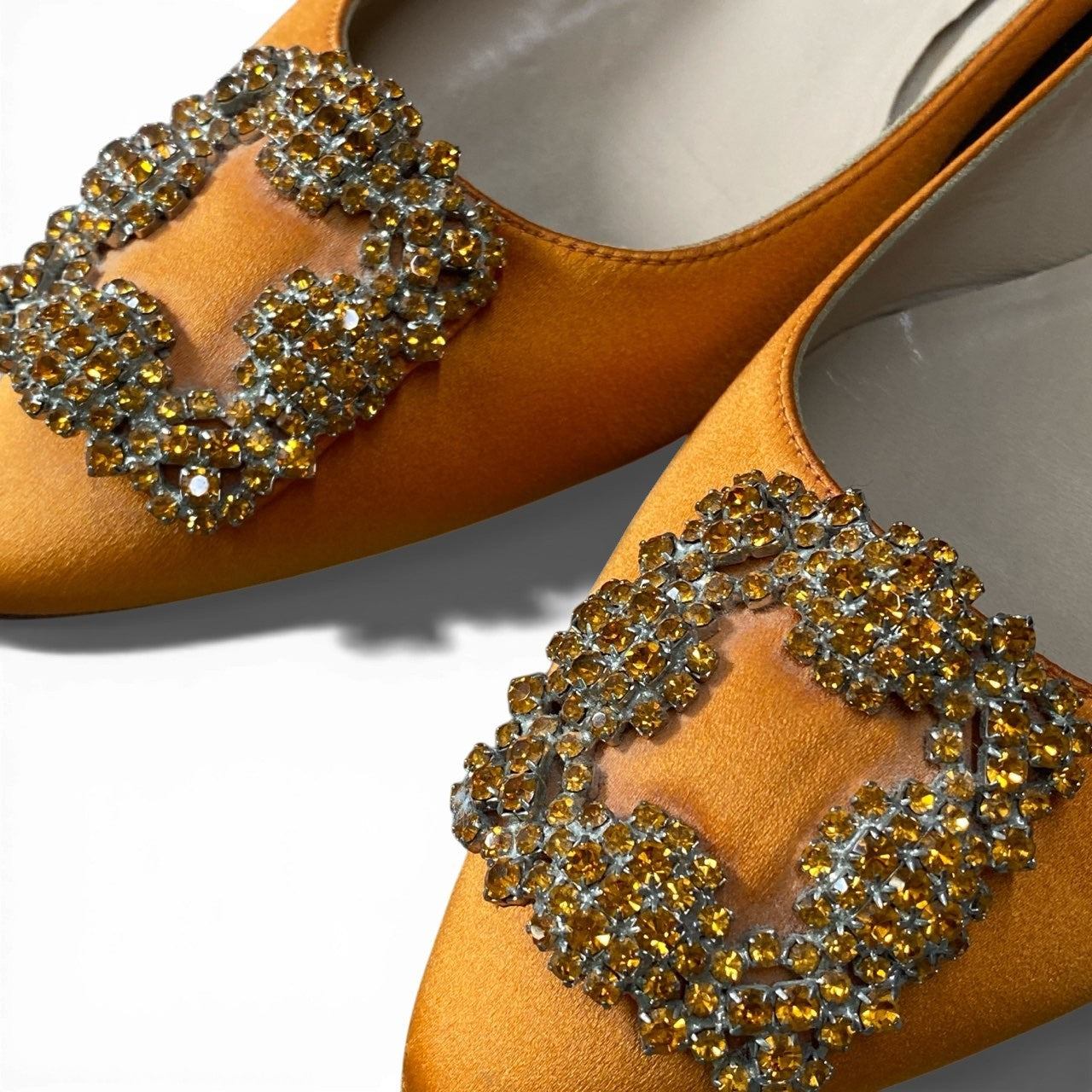 b2 MANOLO BLAHNIK マノロブラニク ハンギシ ビジュー付き フラットシューズ サイズ39 1/2 オレンジ サテン レディース 靴k02i