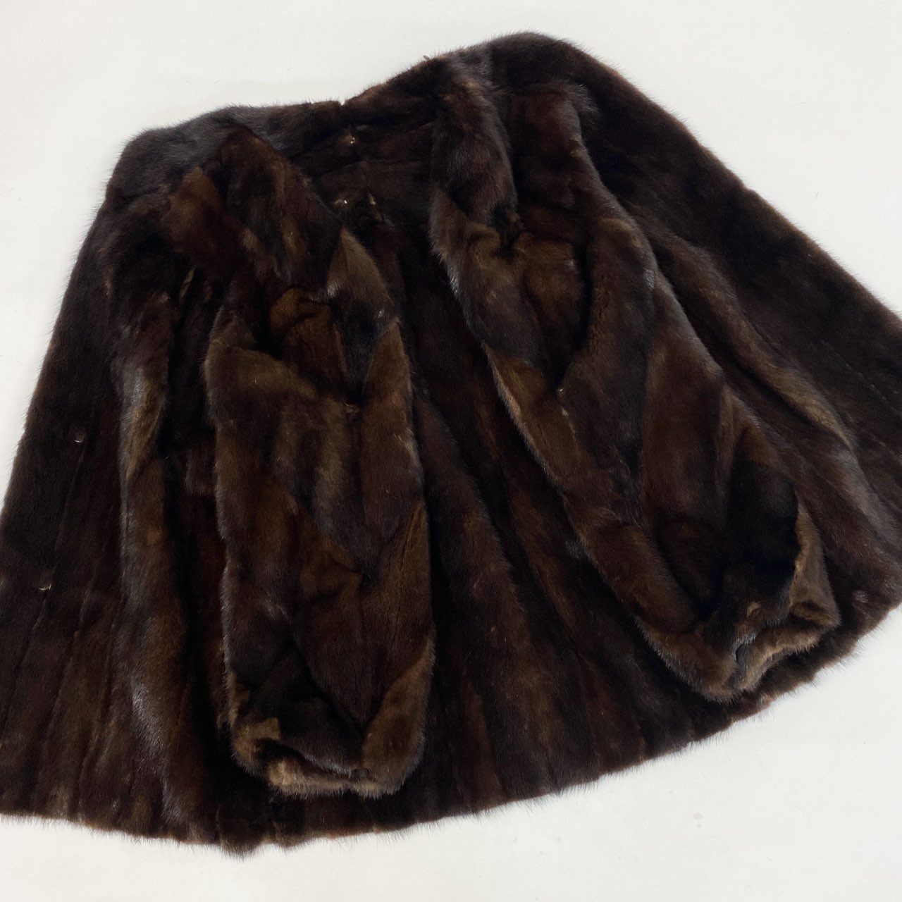 49L10 SAGA MINK サガミンク 銀サガ マホガニー 螺旋袖 ミンク ファーコート サイズ13号 ブラウン 本毛皮 MINK FUR ポケット有 希少デザインt18r