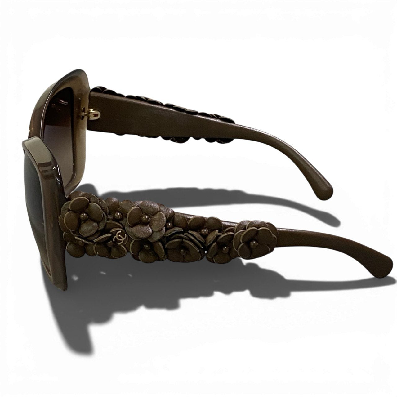 b15 CHANEL シャネル レザー カメリア ココマーク サングラス アイウェア 5318-Q ブラウン レザー レディースta1