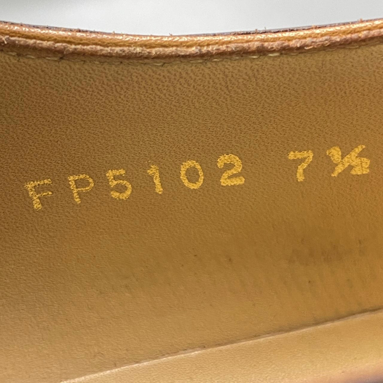 2g7 《極美品》 FUGASHIN フウガシン ホールカット ドレスシューズ FP5102 サイズ7 1/2 ブラウン レザー 革靴 箱付t18r