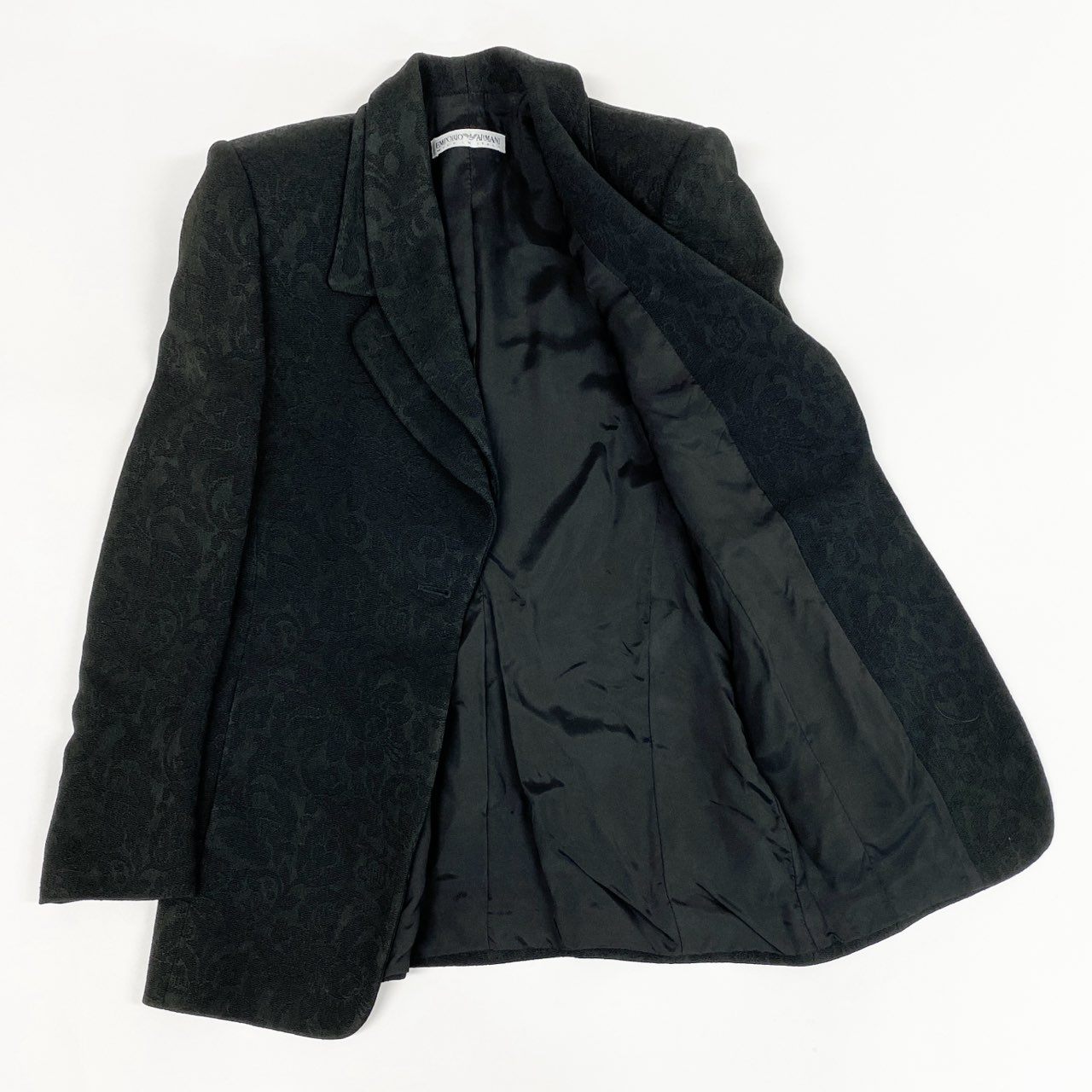 33a26 EMPORIO ARMANI エンポリオアルマーニ ダブルカラー 総刺繍ジャケット  サイズ40 ブラック ブレザー イタリア製 希少デザインt18r