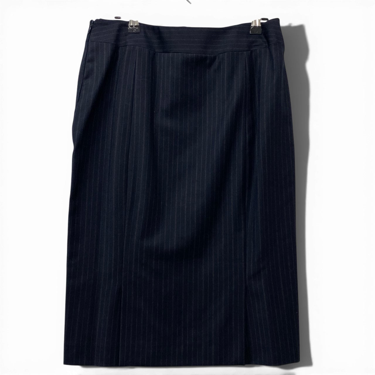 85b10 【美品】Salvatore Ferragamo サルヴァトーレフェラガモ スカートスーツセットアップ ジャケット スカート ストライプ 40サイズ ネイビー ウール100％ レディース 女性用u02t