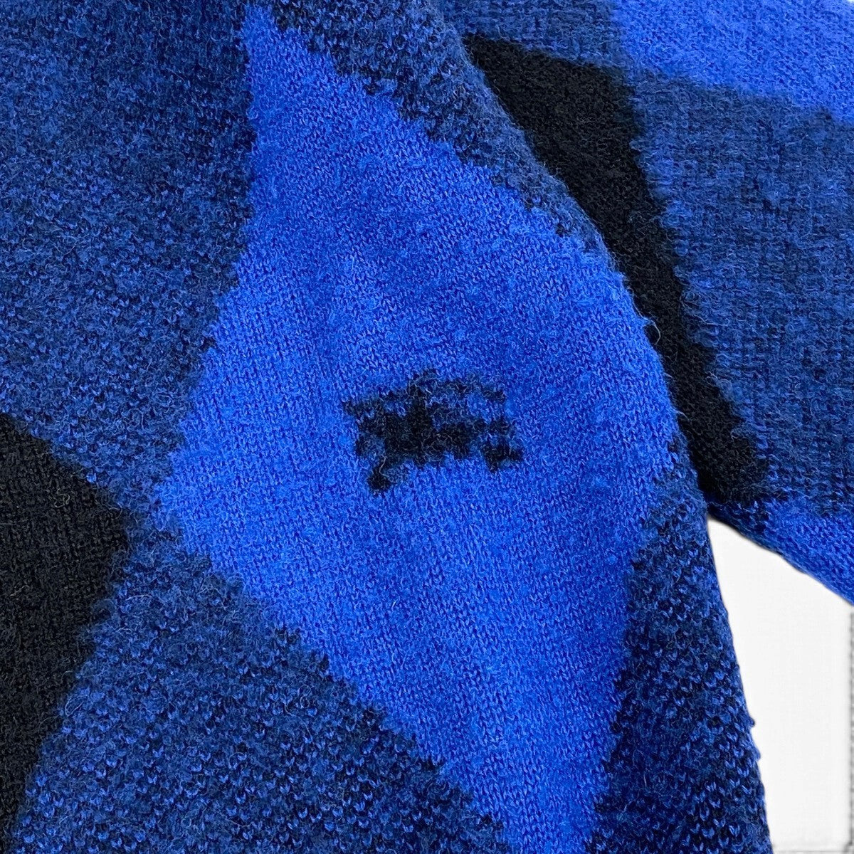 Mj9 【未使用タグ付】 BURBERRY バーバリー アーガイル チェック ウールセーター 8078750 サイズS ブルー ブラック ウール100％ メンズu02t