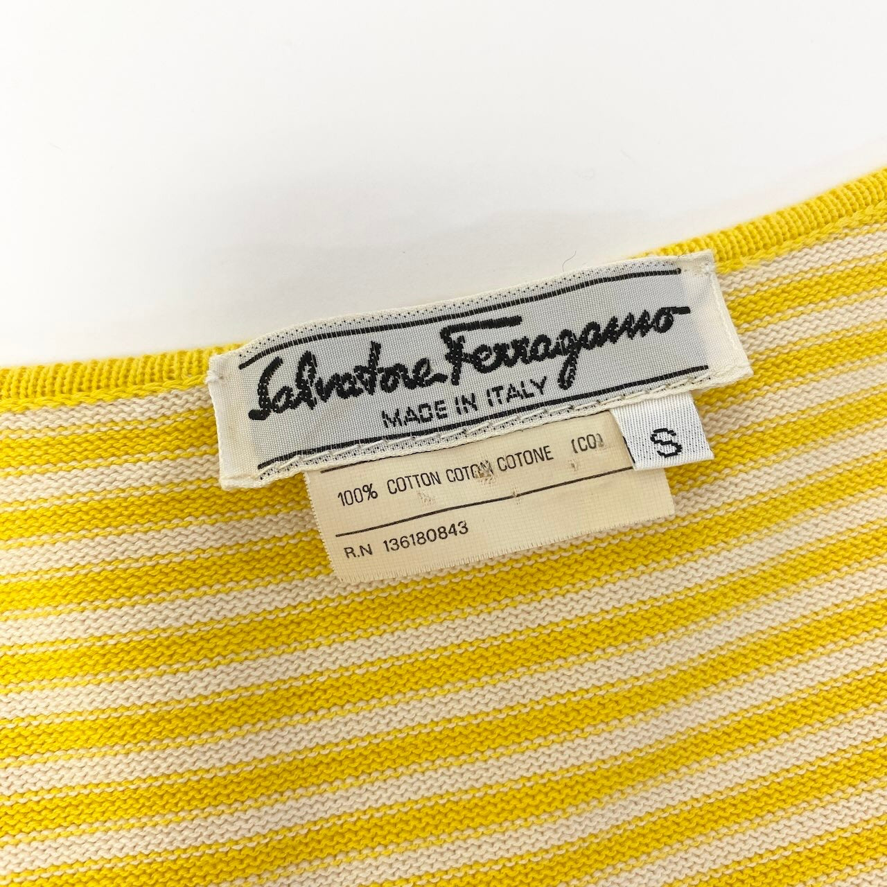 20d27 Salvatore Ferragamo サルヴァトーレフェラガモ 半袖 ニットポロシャツ ガンチーニ ボーダーニット トップス サイズS イエロー ホワイト コットン100％ レディース 女性用u02t