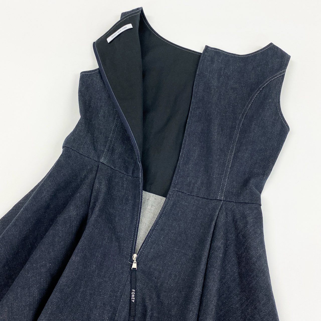 42k27 《美品》定価￥70,400 FOXEY NEW YORK フォクシー ニューヨーク Dress Denim Baron バロンデニムワンピース 41682 40 インディゴ ノースリーブ ドレス 日本製