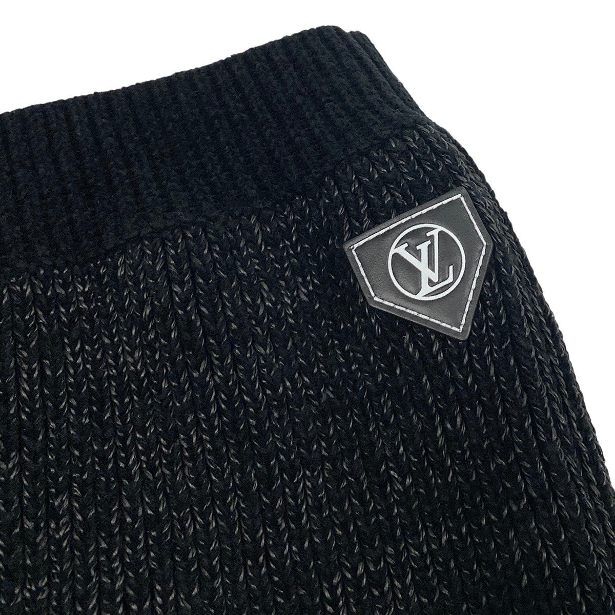 h28 《未使用品》 LOUIS VUITTON ルイヴィトン 2024年 LVレザーパッチ ニットスカート マーメイドスカート FRKZ97 L ブラック系 正規品u02t