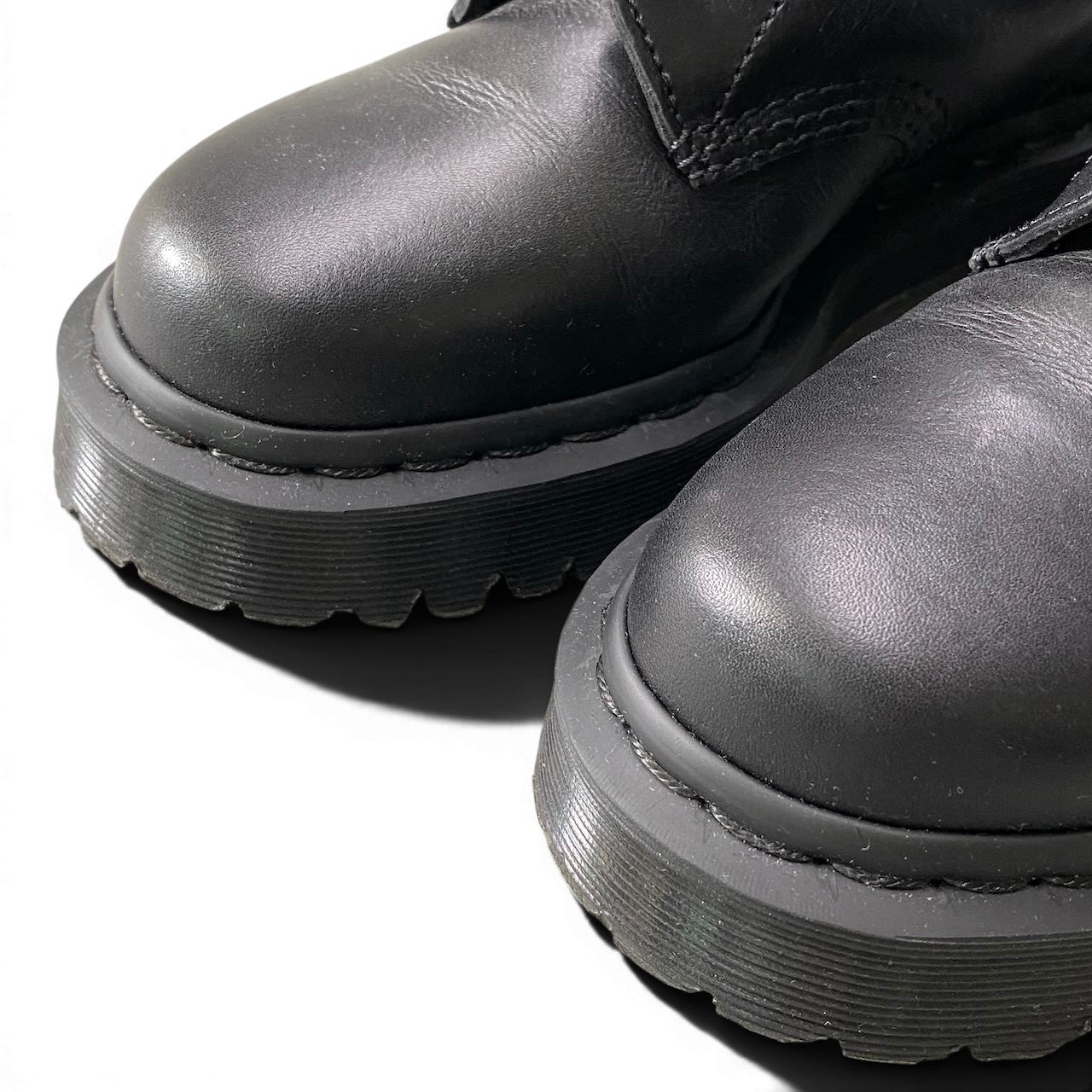 4e21 Y’s x Dr. Martens ワイズ ドクターマーチン コラボシューズ レザーブーツ ハイカットシューズ レースアップ クラシックカーフレザー ユニセックス メンズ 男性用 32228001 UK5 ブラックo07t